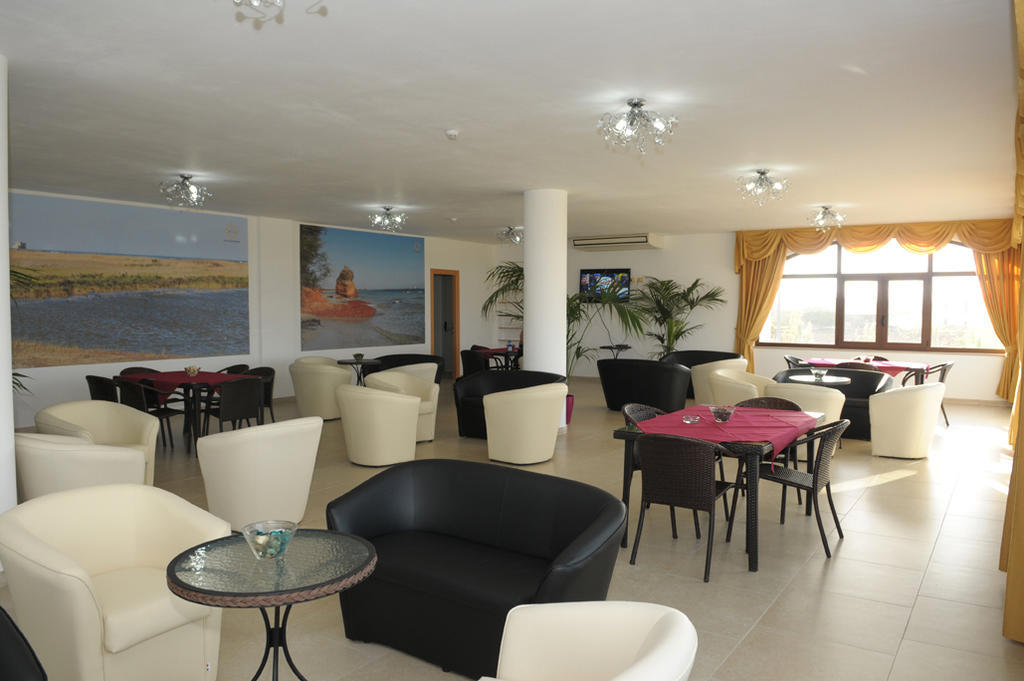 Torre Guaceto Resort Carovigno Eksteriør bilde